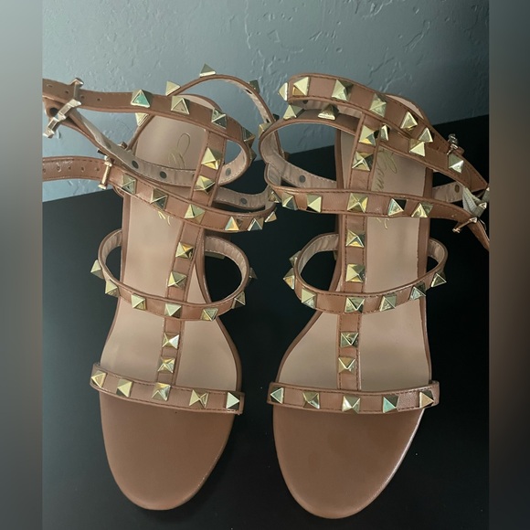 Brown Sandals with Studs - Picture 3 of 5